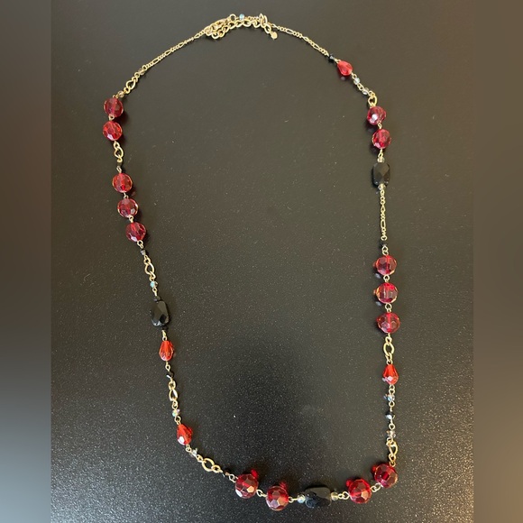 Red & Black beaded necklace - Picture 1 of 1